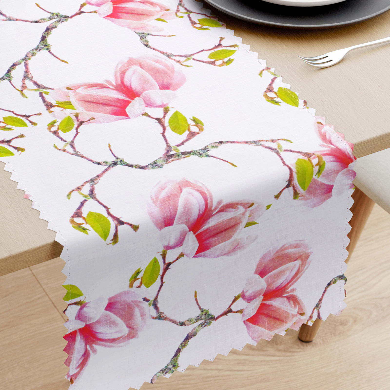 Bieżnik na stół plamoodporny - wiosenny motyw różowych magnolii