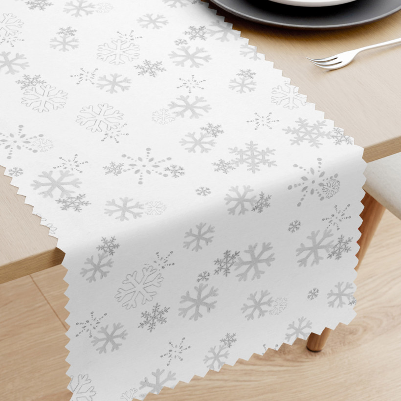 Bieżnik na stół plamoodporny - srebrne płatki śniegu na białym
