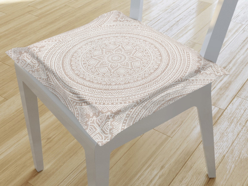 Kwadratowa poduszka na krzesło z ozdobną kantą 38x38 cm Verona - duże mandale na naturalnym