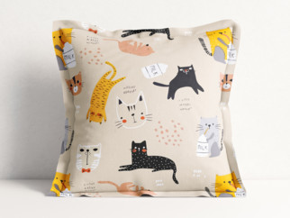 Poszewka na poduszkę z ozdobną kantą bawełniana dla dzieci - wesołe koty na beżowym