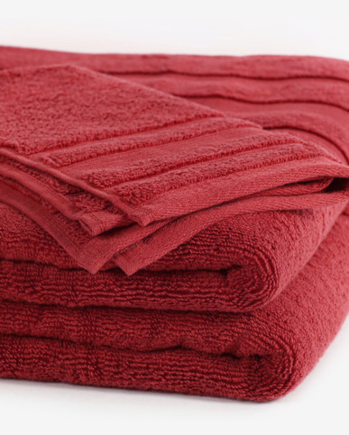 Bawełniany ręcznik kąpielowy - czerwony
