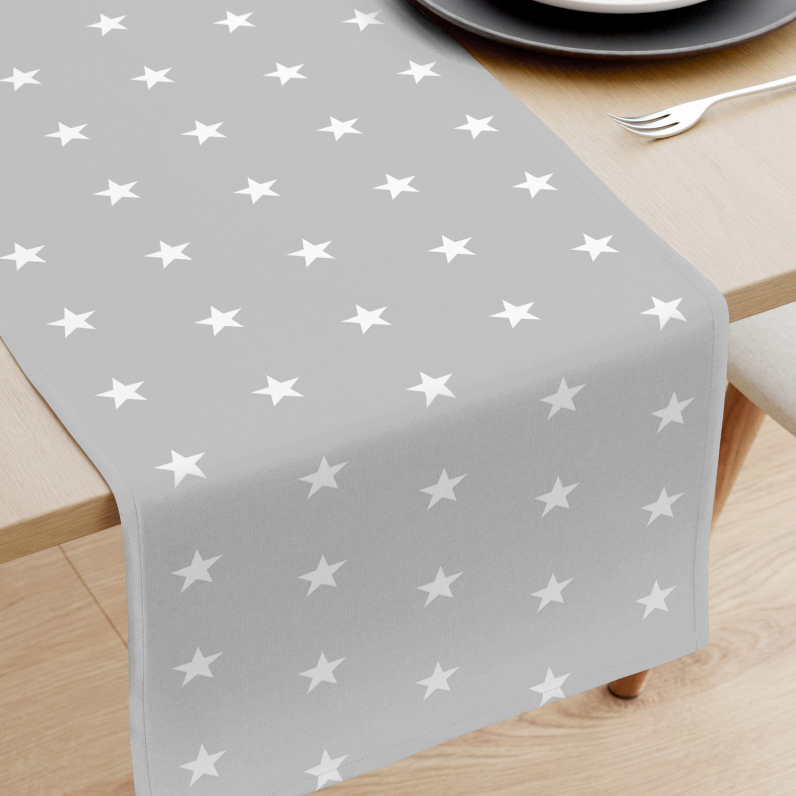 Bieżnik na stół świąteczny z płótna bawełnianego - białe gwiazdki na jasnoszarym