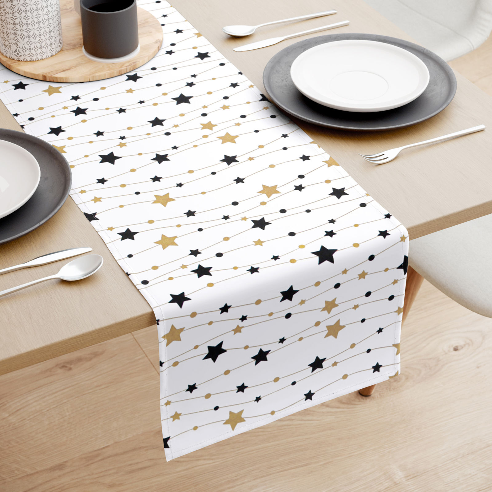 Bieżnik na stół z płótna bawełnianego - złote i czarne gwiazdki na białym