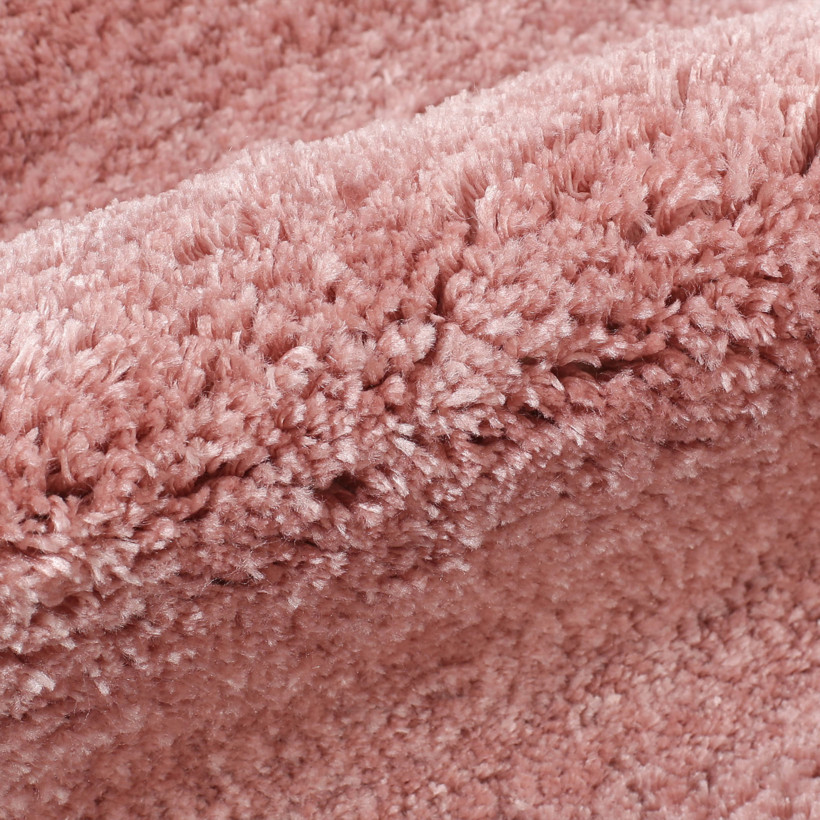Dywanik łazienkowy z długim włosiem z wycięciem - brudny róż 50x60 cm