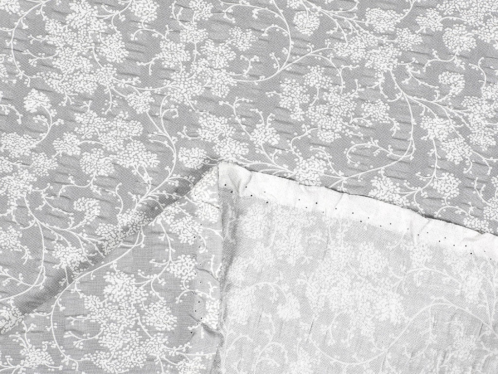 Kora bawełniana na metry - pnące kwiaty na jasnoszarym