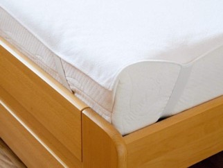Wodoodporny ochraniacz na materac do dziecięcego łóżka - 80x160 cm