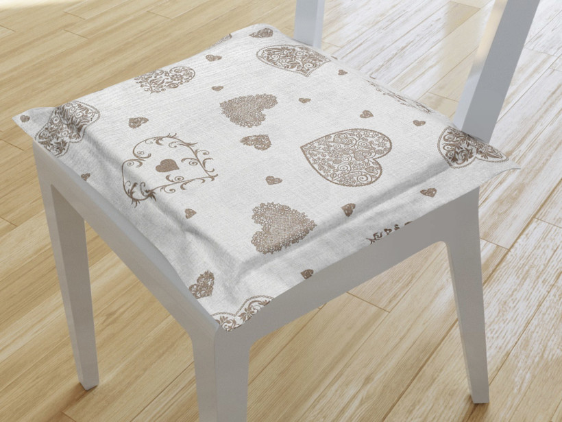 Kwadratowa poduszka na krzesło z ozdobną kantą 38x38 cm Verona - wiklinowe serca na naturalnym