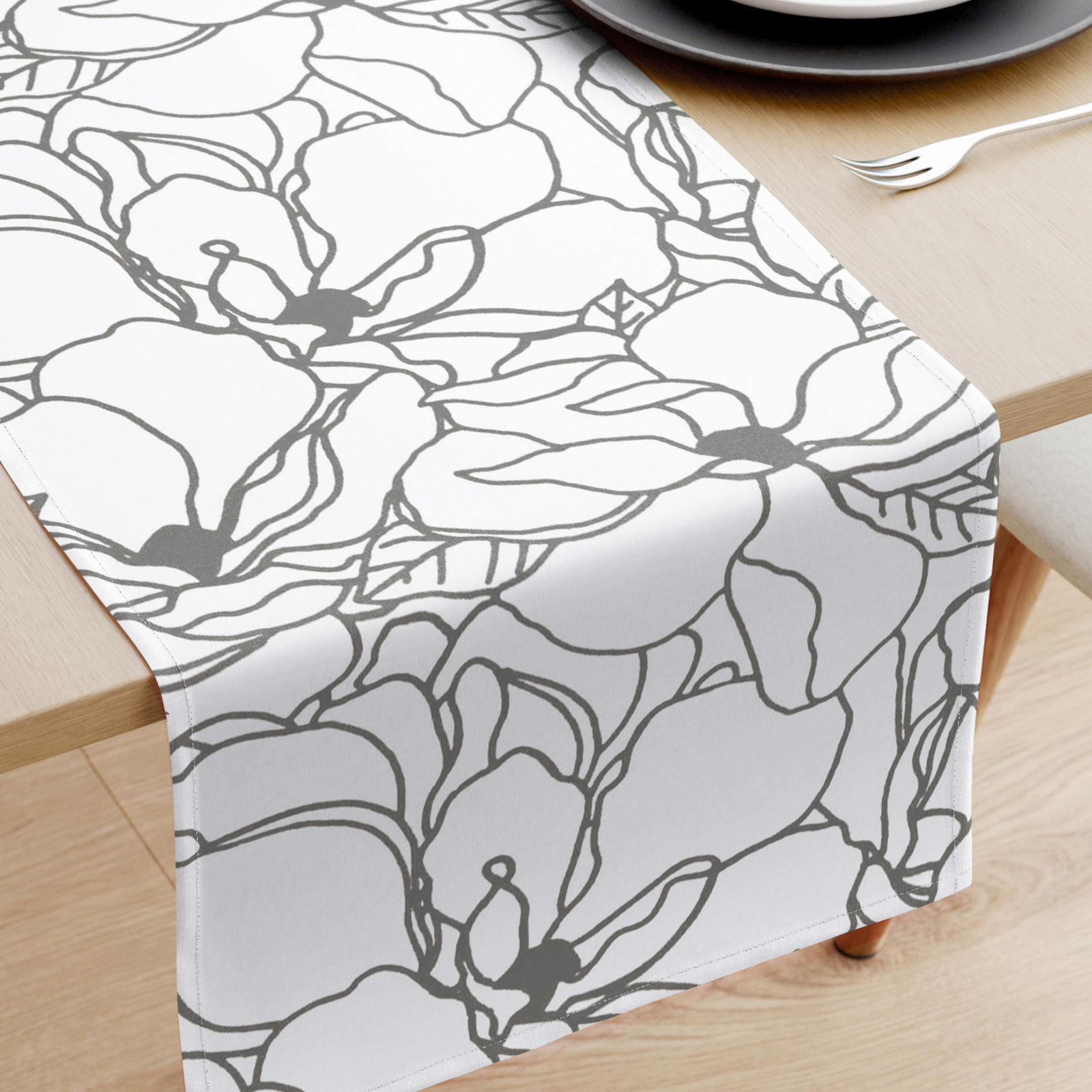 Bieżnik na stół z płótna bawełnianego - ciemnoszare kwiaty na białym
