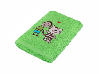Ręcznik dziecięcy LILI 30x50 cm zielony - wzór chłopiec z kotem