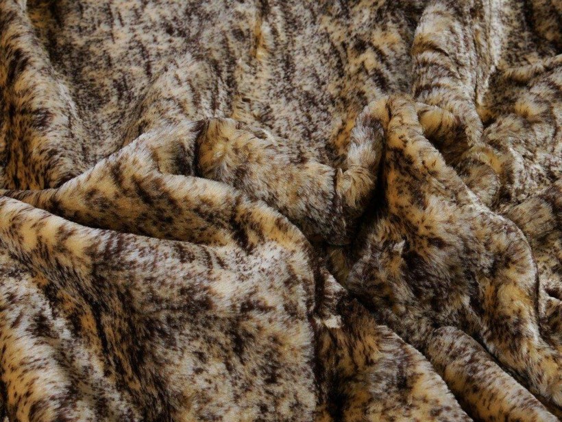 Sztuczne futro o krótkim włosiu na metry - Sahara 14 beżowa z ciemnobrązowym cieniowaniem