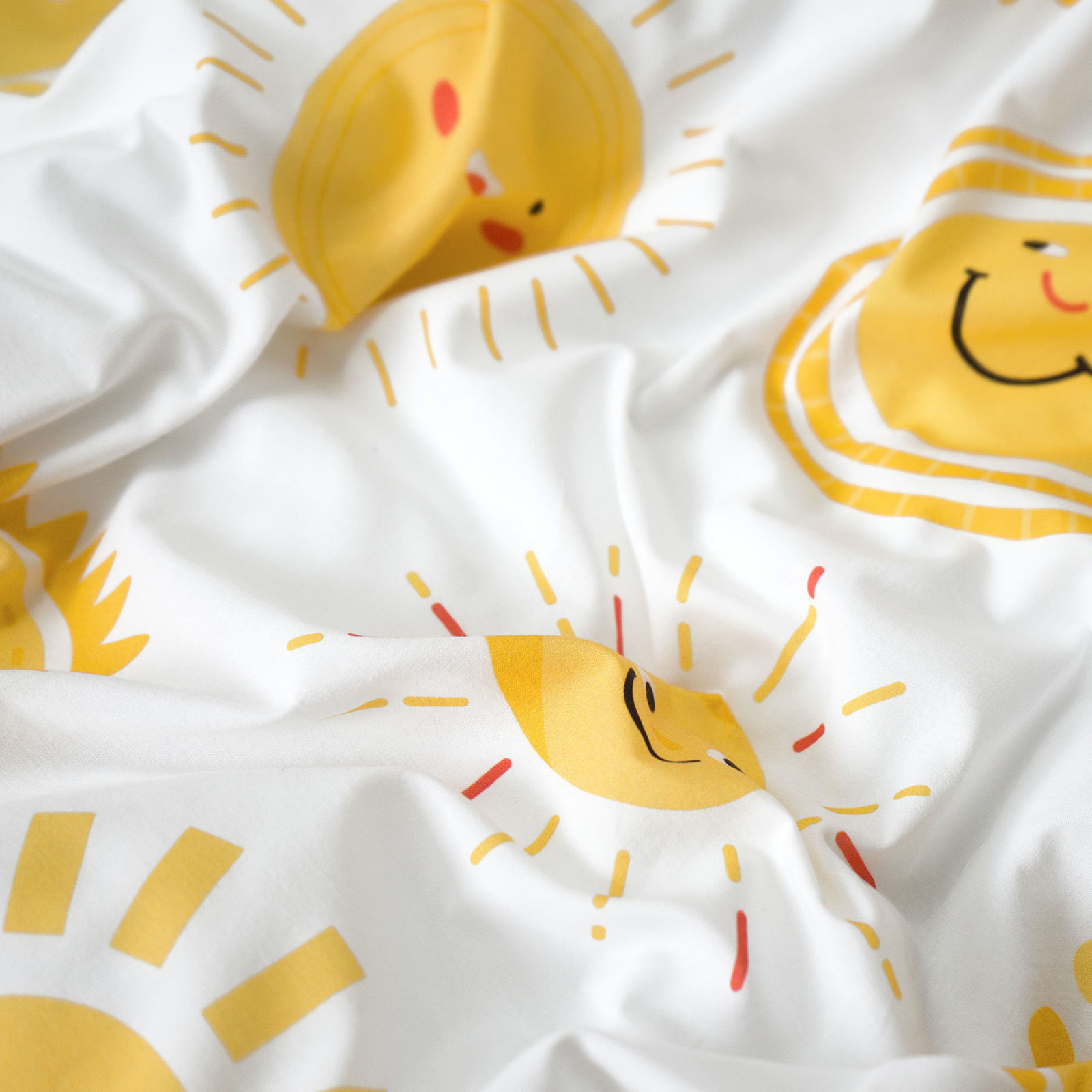 Prześcieradło bawełniane z gumką dla dzieci - uśmiechnięte słoneczka