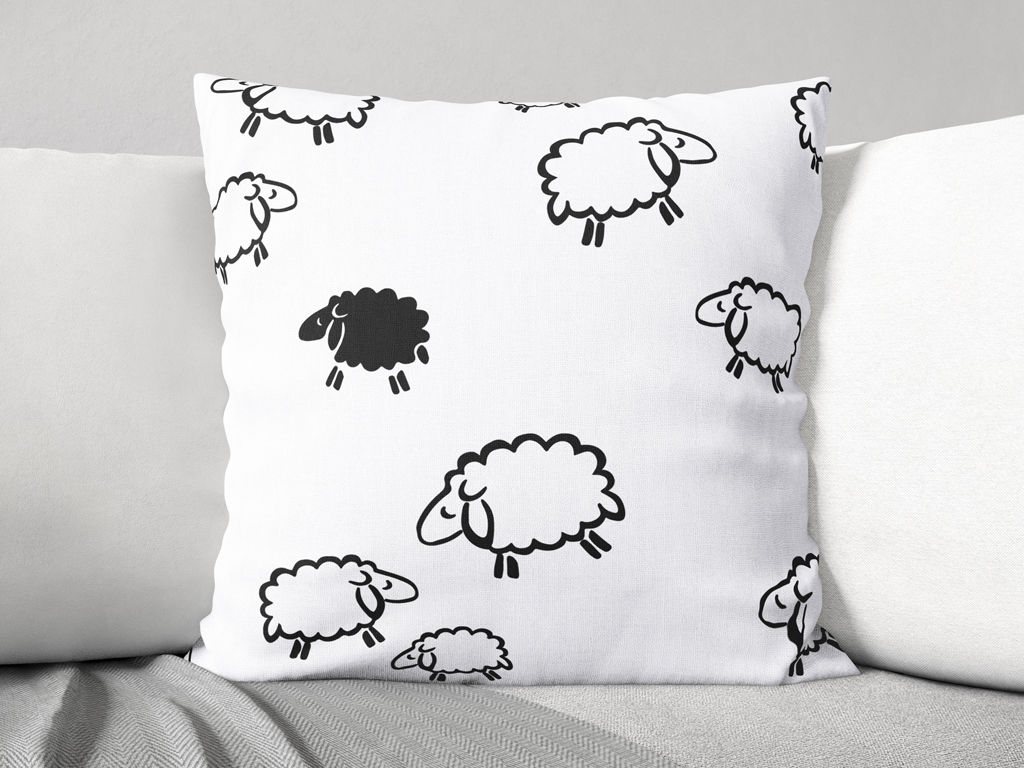 Poszewka na poduszkę bawełniana dla dzieci - czarne owieczki na białym