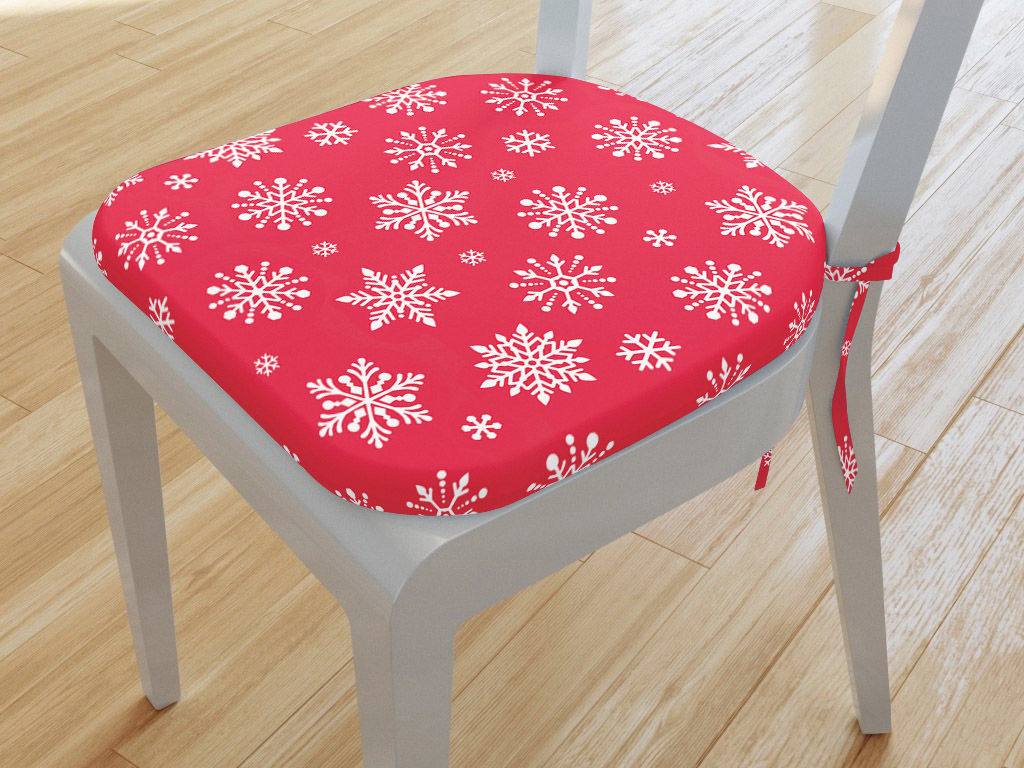 Zaokrąglona poduszka na krzesło 39x37 cm - płatki śniegu na jaskrawej czerwieni