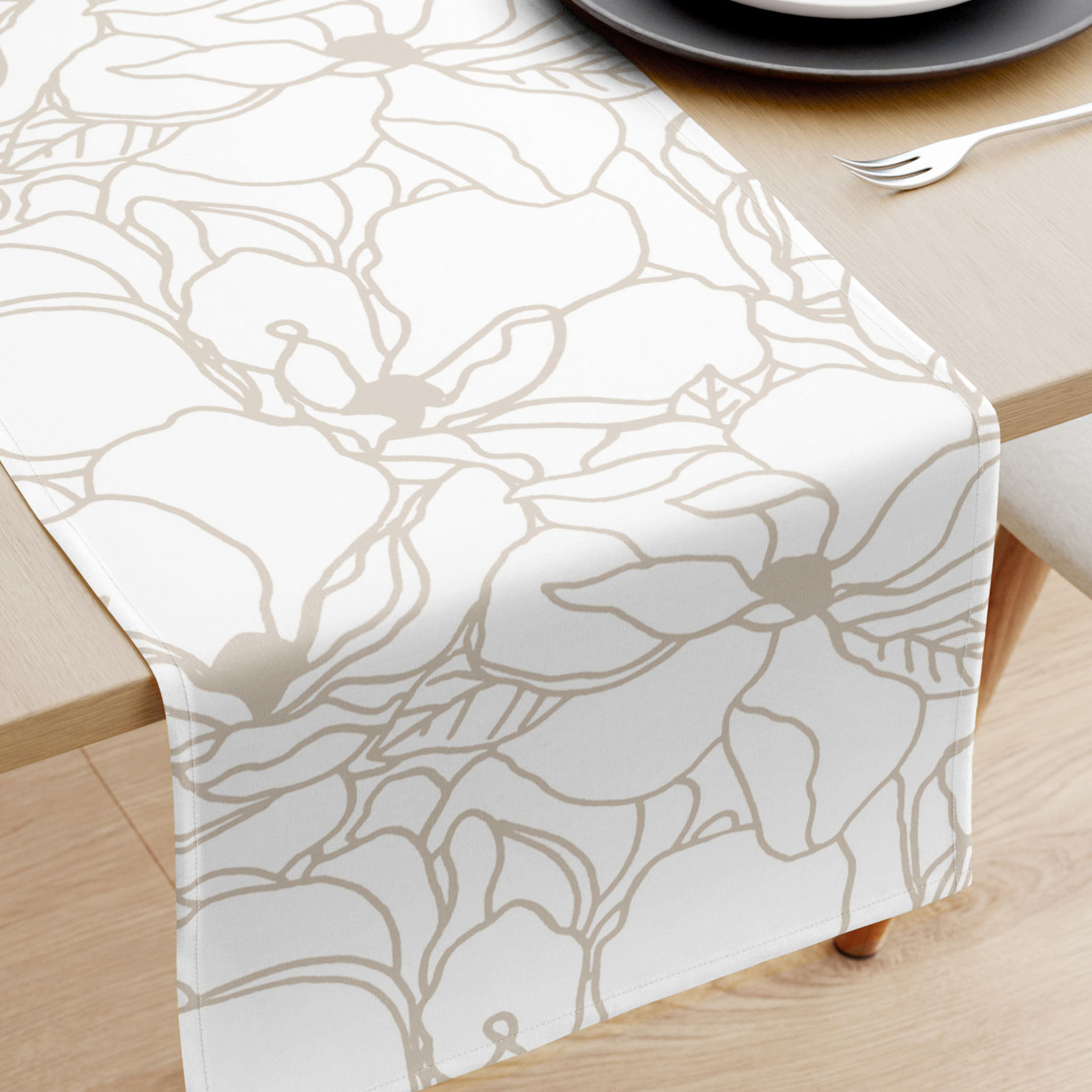Bieżnik na stół z płótna bawełnianego - jasnobeżowe kwiaty na białym